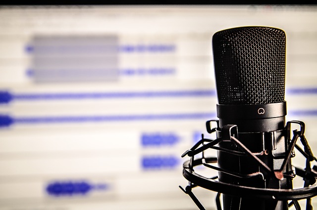 5 of My Favorite Marketing Podcasts that You’ll Love